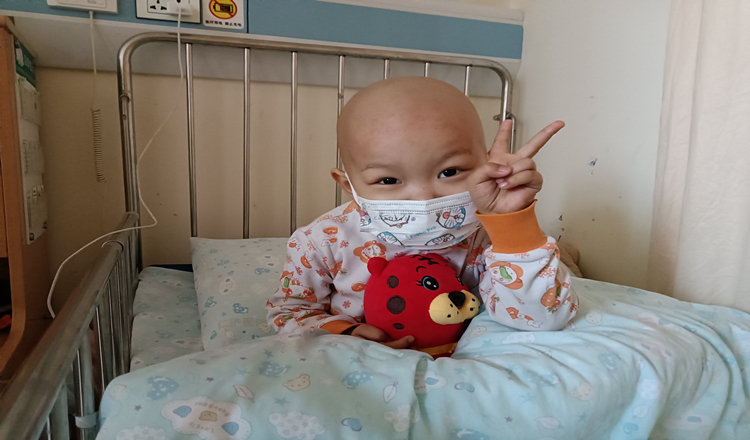 生命的陨落，5岁抗癌男孩的离去与肝母细胞瘤的悲歌
