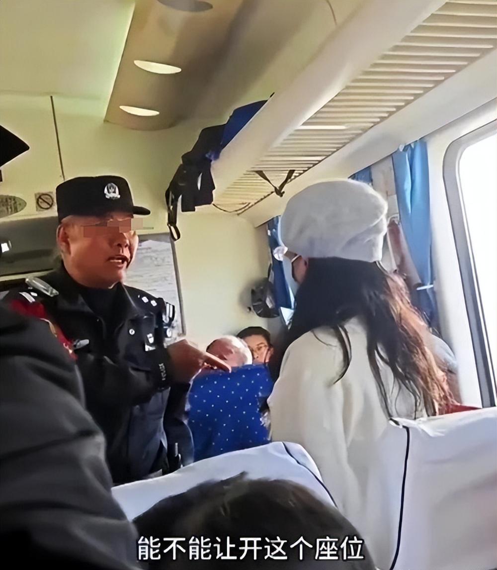 女子霸座被拘车厢里响起掌声女子霸座被拘车厢里响起掌声事件深度解析