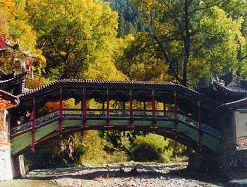 兴隆山卧桥图片高清兴隆山卧桥高清图片大全，绝美风景尽收眼底