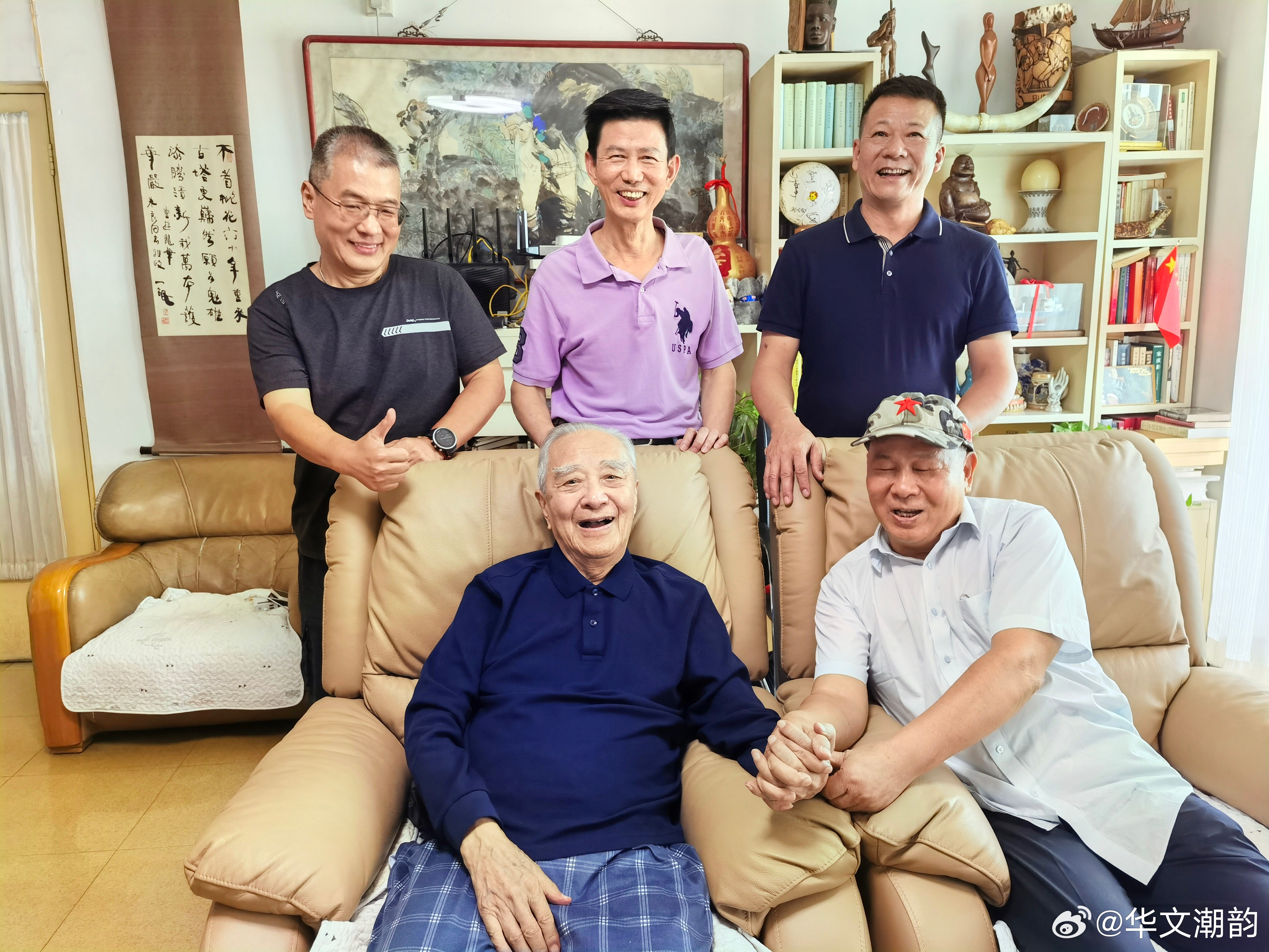 原联络部长朱良逝世原联络部部长朱良逝世，缅怀他的一生贡献