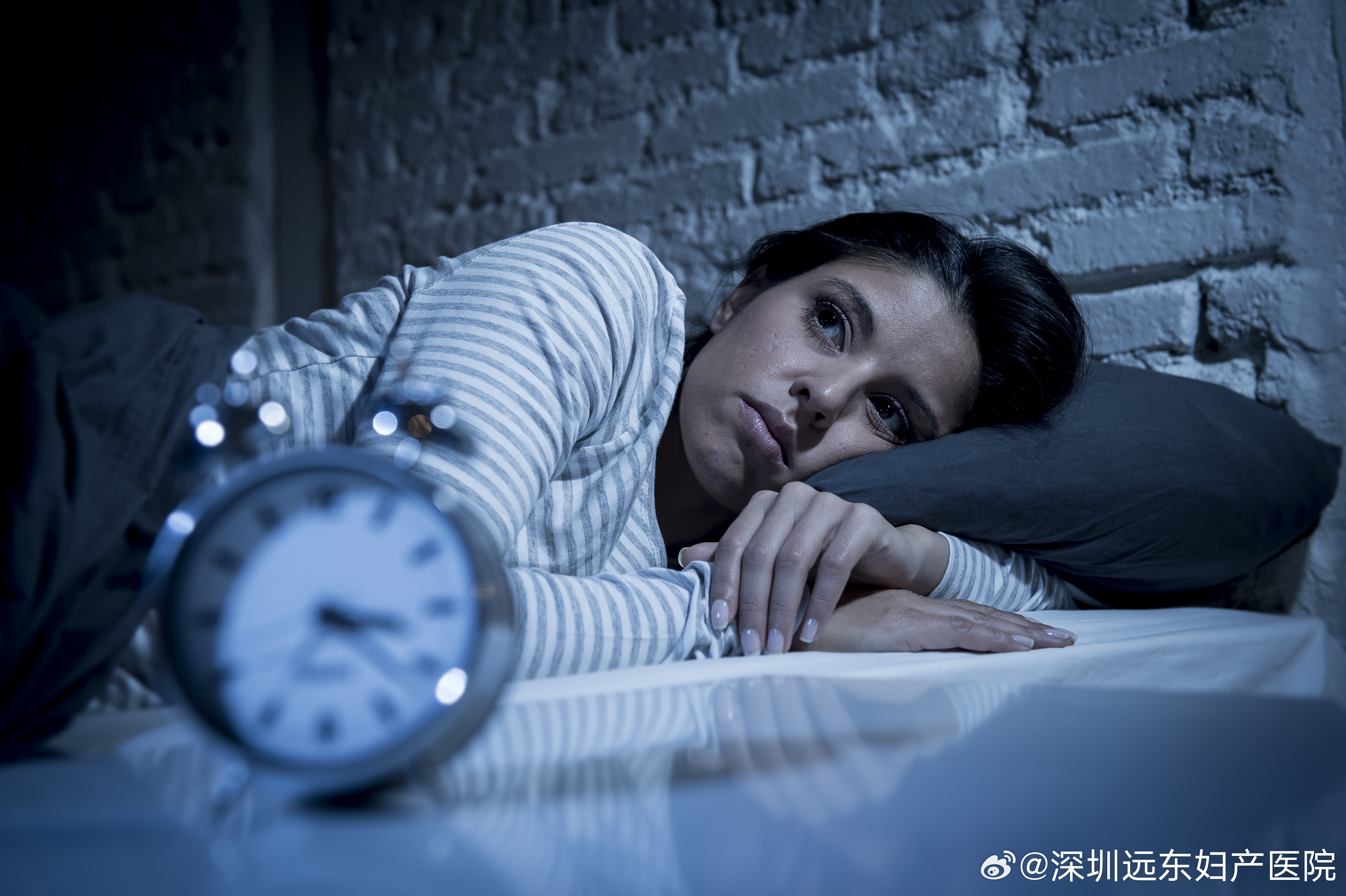 都睡满8个小时了为啥还犯困即使睡满8个小时，仍然感到困倦可能有多种原因。以下是一些可能的因素