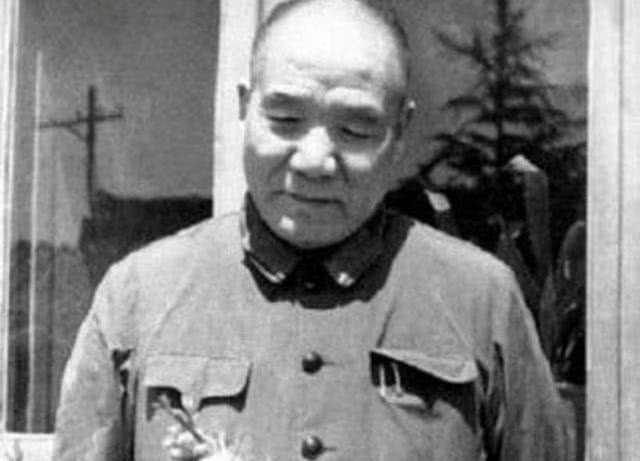 于本城将军简介于本城将军是中国人民解放军海军的一位高级将领。关于他的简介，目前无法提供详尽的信息，建议通过官方渠道或新闻媒体报道获取准确的关于于本城将军的信息。