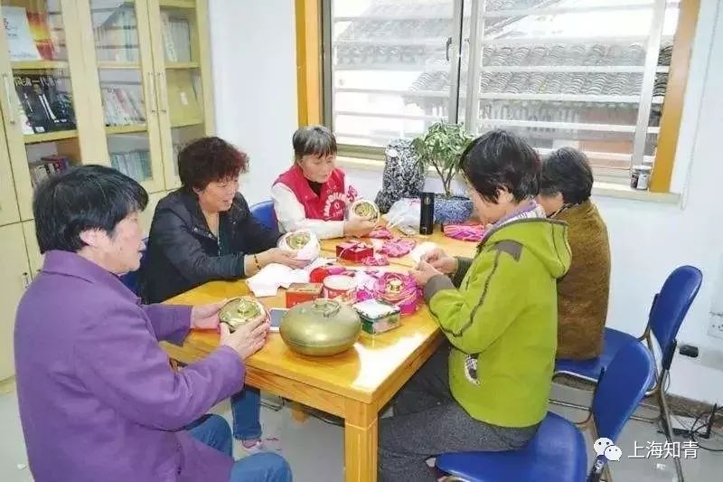 副县长拉拢6人 组建“七兄弟吃喝圈”