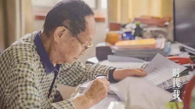 袁隆平夫人个人资料揭秘