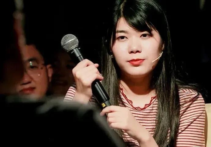 男子实名举报李雪琴公司财务问题