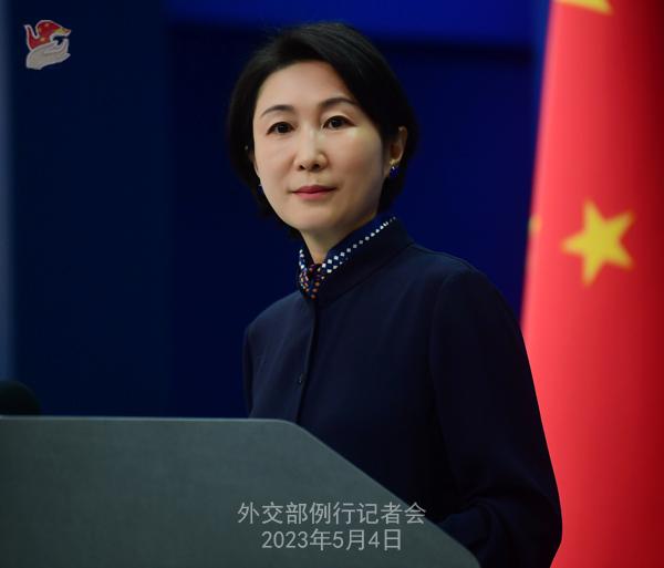 中国记者在俄遇袭受伤，外交部回应