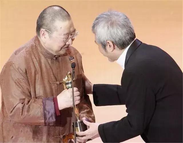 蔡澜个人介绍，一位文化巨匠的人生轨迹